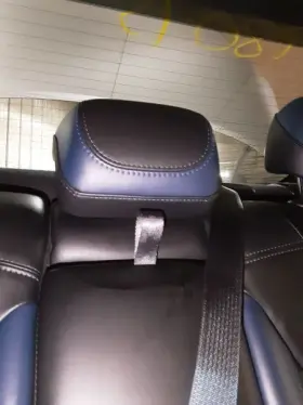 206.ch1l15 Chrysler 2015 200 Center Rear Headrest Only Black Leather
