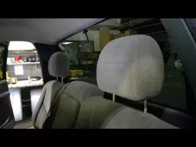 206.gm9m05 Gmc Truck 2005 2006 2007 Sierra Crew Cab 2 Rear Headrests