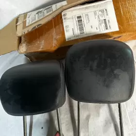 86460-1zr5b Nissan 2017 - 2020 Armada Middle Row Center And Side Headrest Set